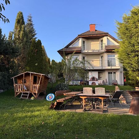Diamondvilla, 4 Bedroom Apartment, Garden & Spa Прага Экстерьер фото
