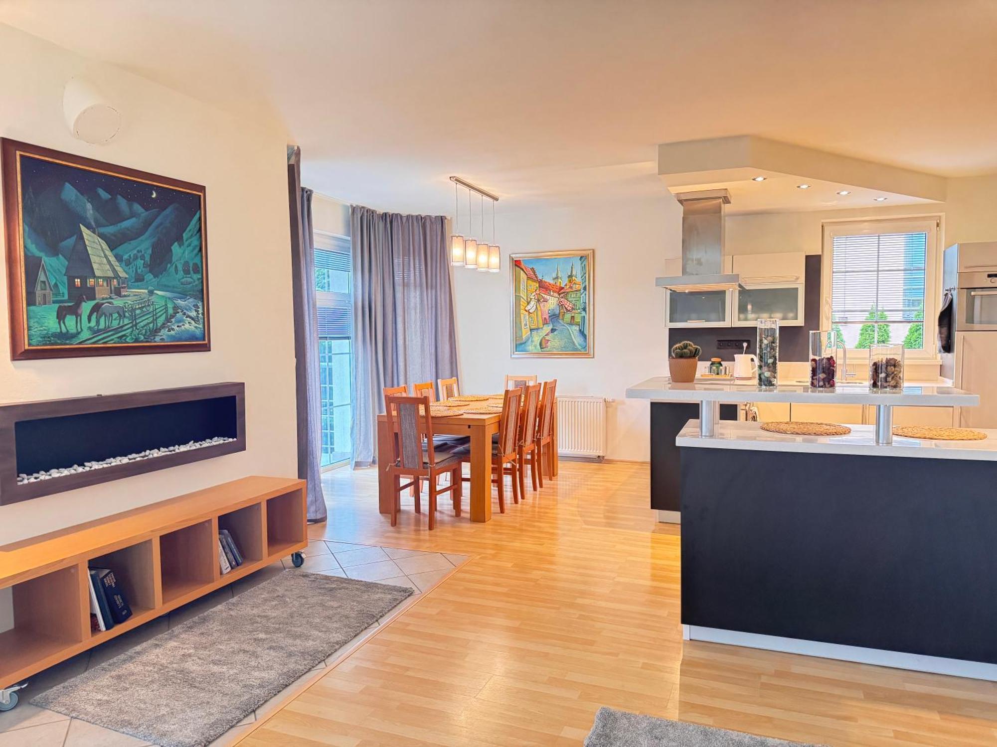 Diamondvilla, 4 Bedroom Apartment, Garden & Spa Прага Экстерьер фото