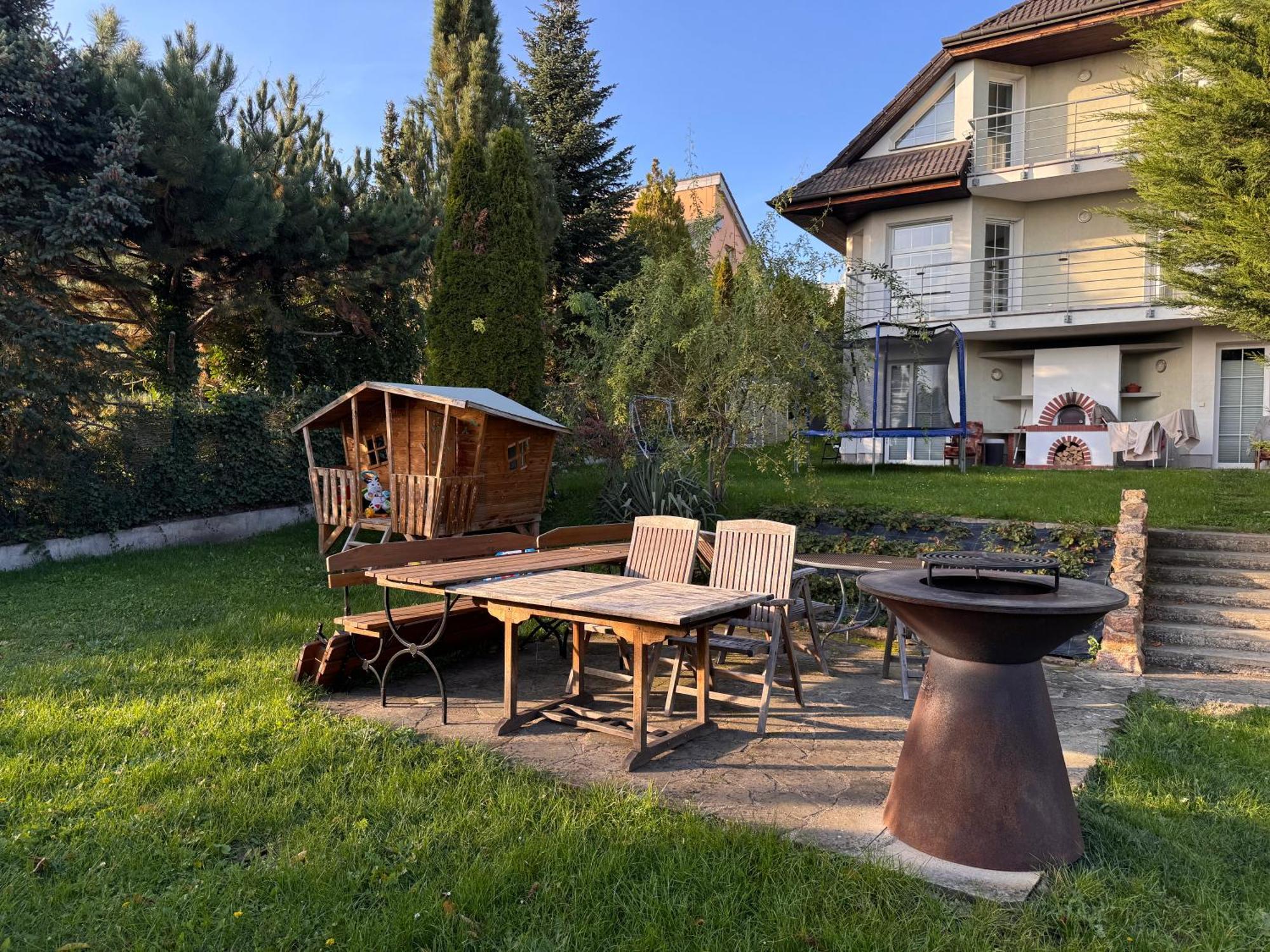 Diamondvilla, 4 Bedroom Apartment, Garden & Spa Прага Экстерьер фото