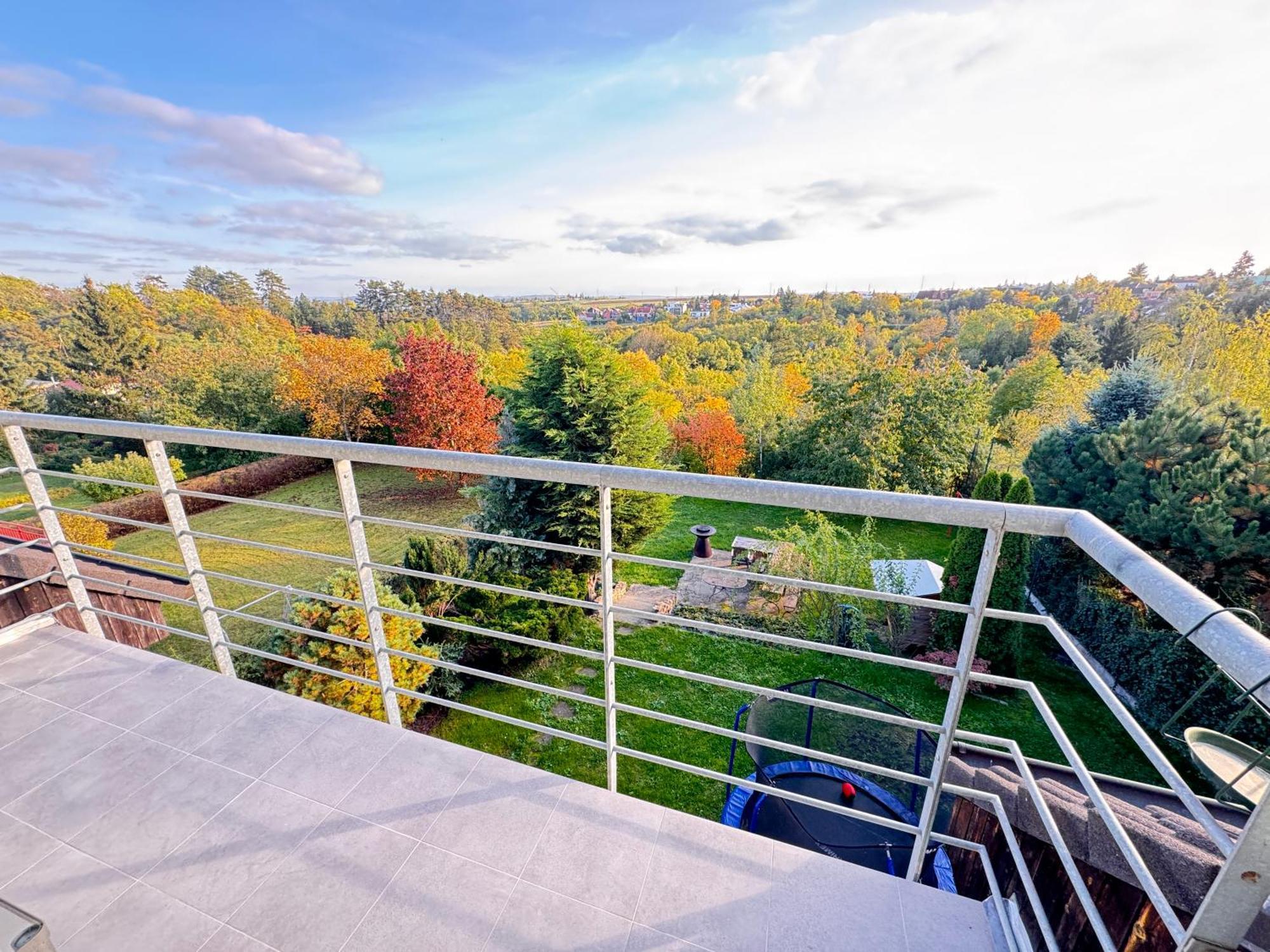 Diamondvilla, 4 Bedroom Apartment, Garden & Spa Прага Экстерьер фото