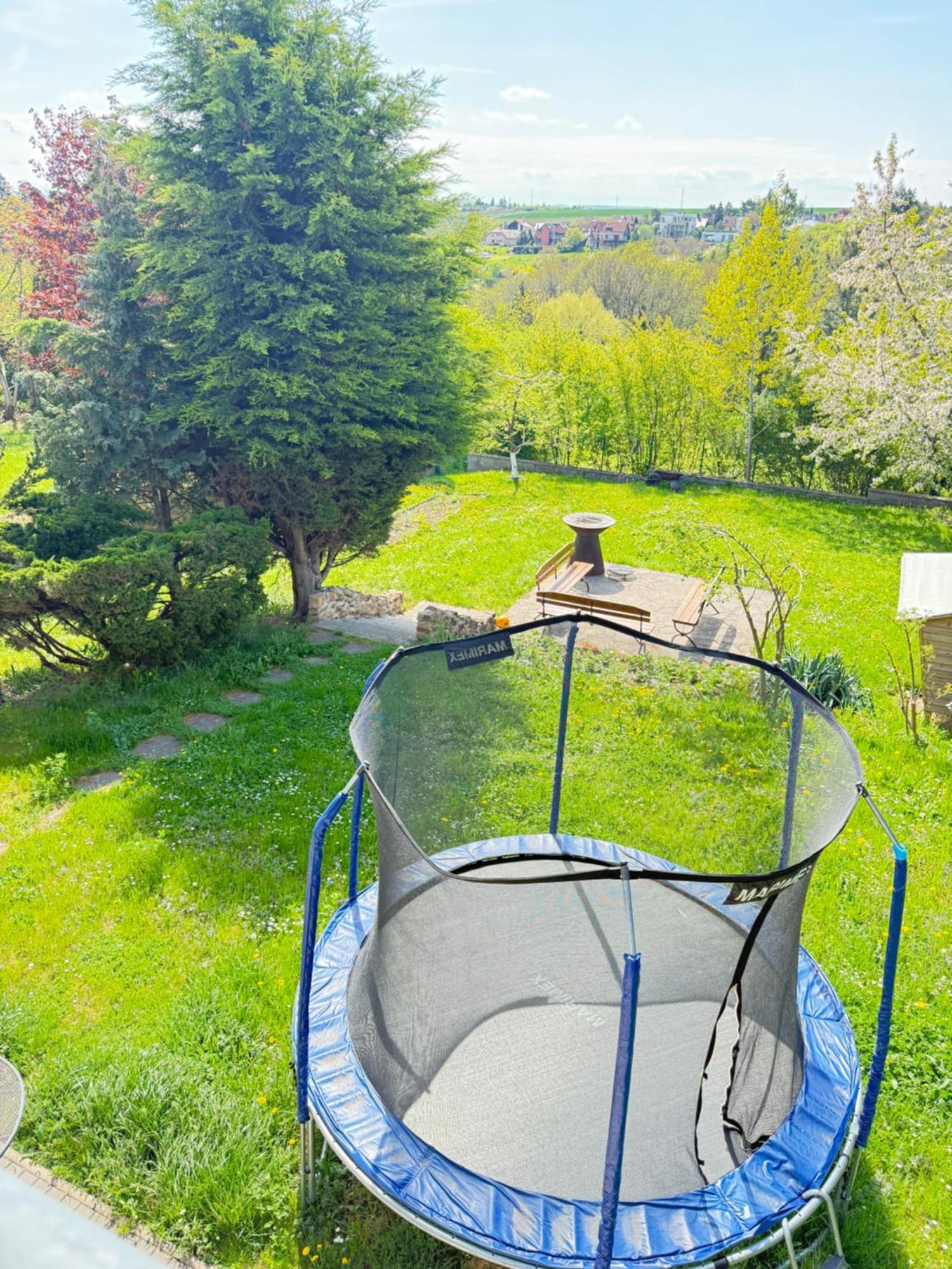 Diamondvilla, 4 Bedroom Apartment, Garden & Spa Прага Экстерьер фото