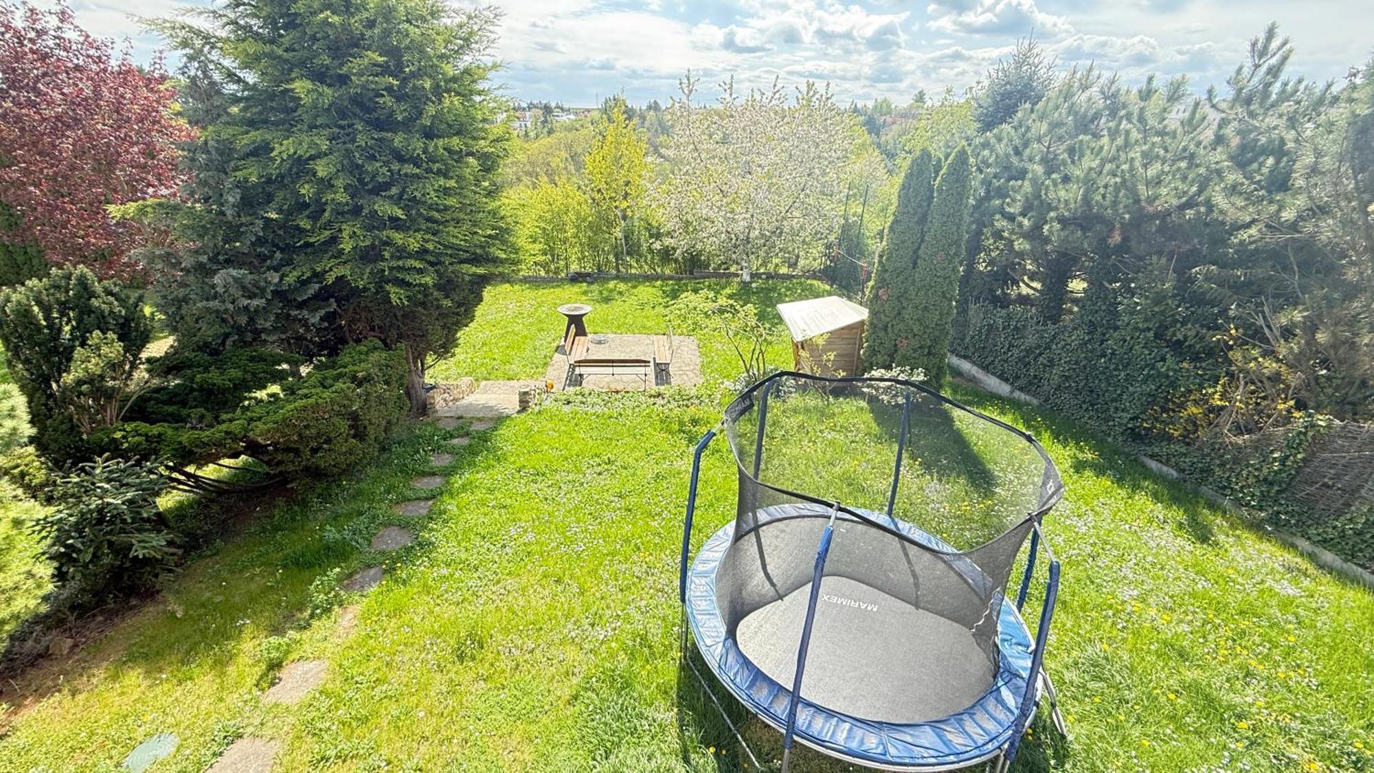 Diamondvilla, 4 Bedroom Apartment, Garden & Spa Прага Экстерьер фото